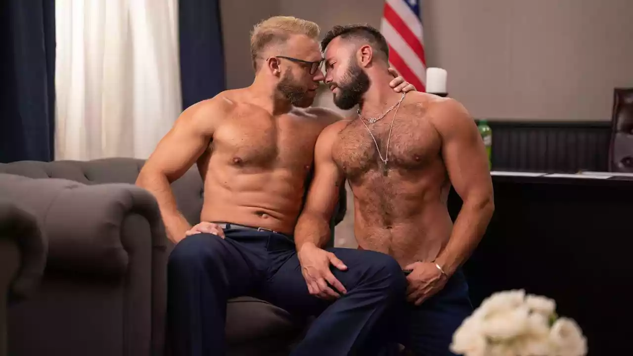 Sofa-King – Brogan and Hayden Harding