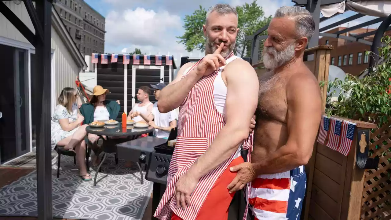 Bareback Barbeque – Daddy John and Cole Connor